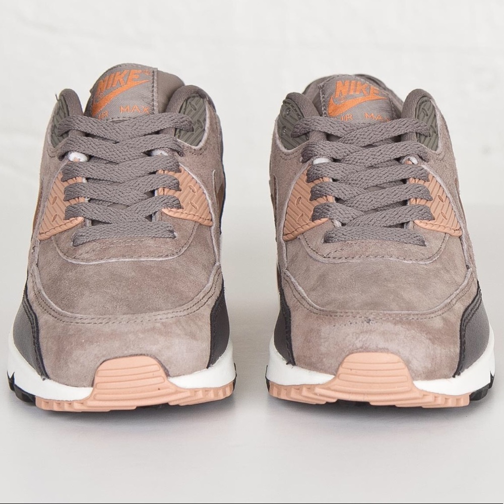 Nike Air Max 90
